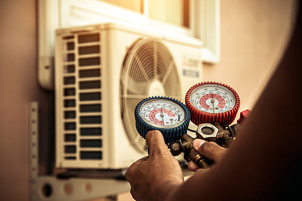 Professional Ac Installation technician working in Pine Grove, PA